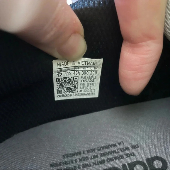 NWT Adidas Ozmillen Sneakers Size 12 - Picture 13 of 13